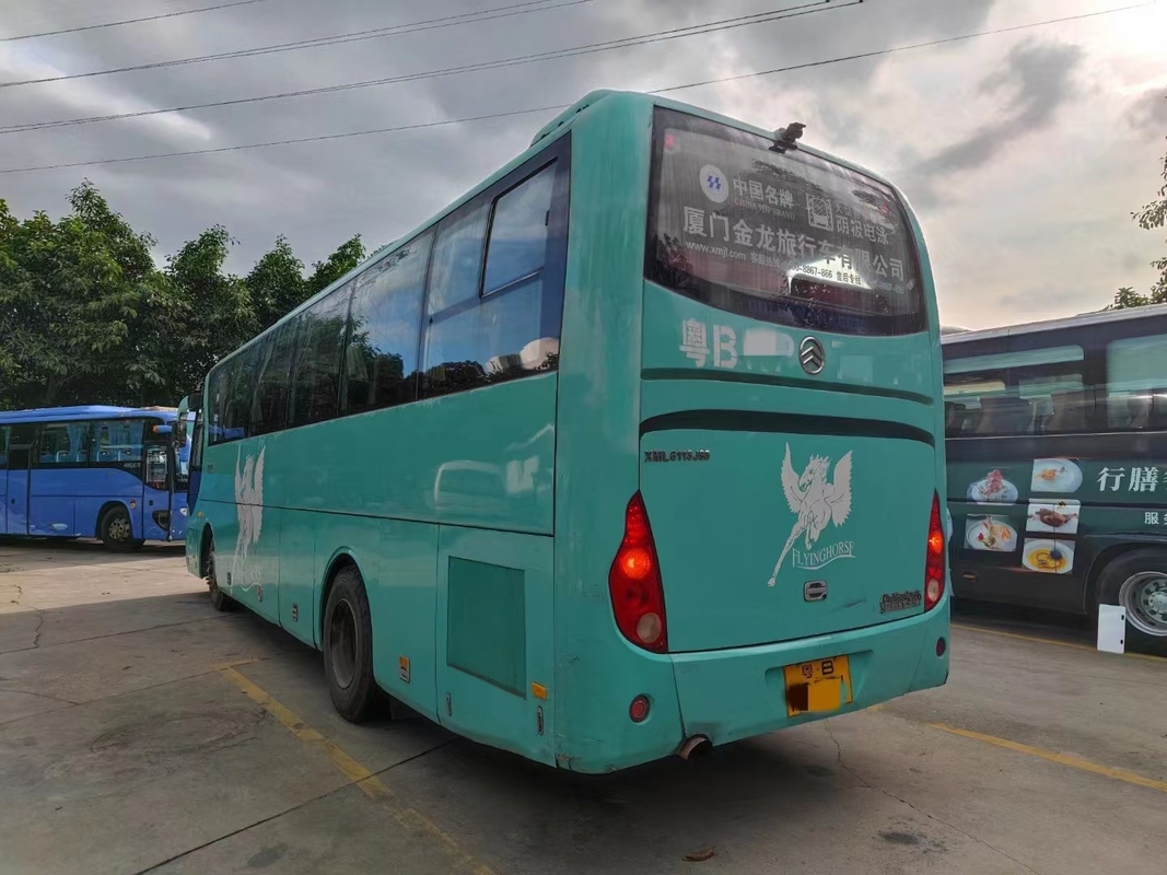 Año 2015 49 Seater utilizó Golden Dragon Bus XML6113 Second Hand Coach LHD con interior de lujo