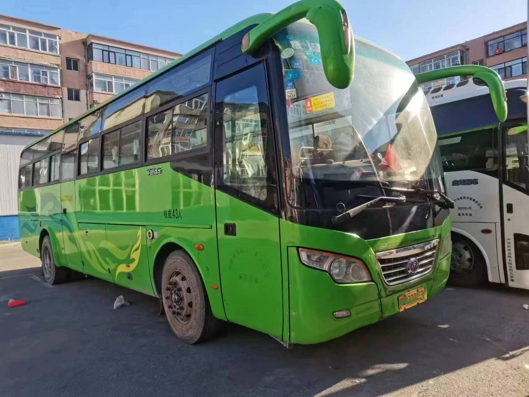 Mini furgoneta de segunda mano Yutong ZK6102D Autobús de motor delantero 43 plazas Puertas dobles LHD/RHD