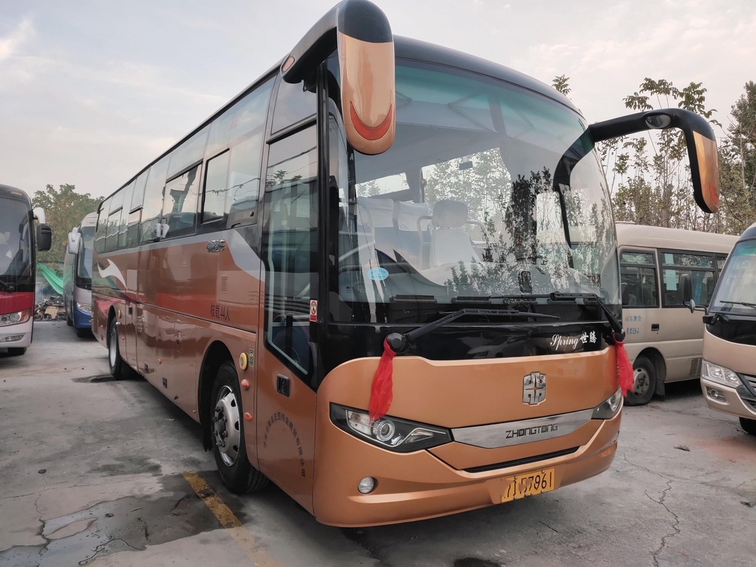 LCK6100 44seater utilizó la impulsión de la mano izquierda de las puertas del motor dos de Zhongtong Bus Yuchai del coche