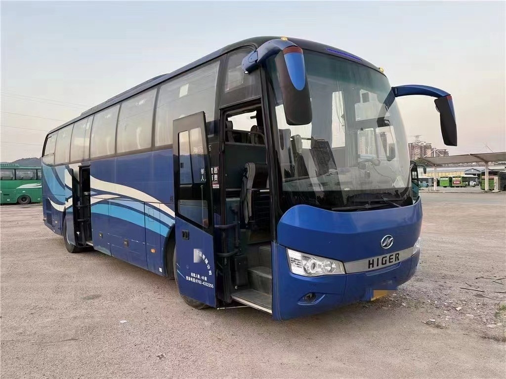 Del coche de Bus 49 de los asientos euro usado autobús de lujo 3 del autobús del pasajero de Kinglong de la mano en segundo lugar en venta