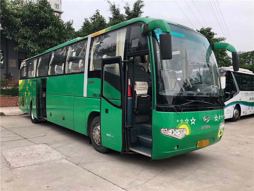 Autobús diesel de lujo de las buenas condiciones de la calidad de Kinglong del autobús de Rhd Lhd de los asientos de Bus Second Hand 51 del coche