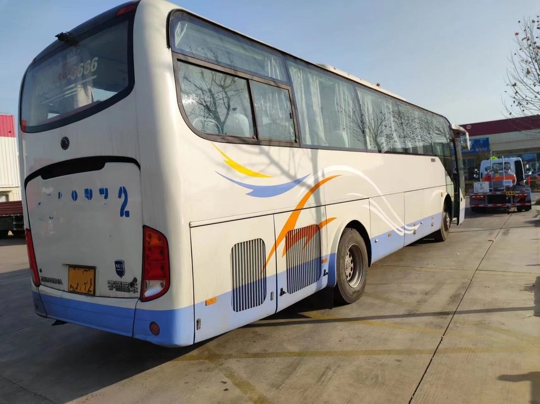 Los autobuses diesel usados enderezan el autobús del motor de Yuchai de la parte posterior de Yutong Zk6110 2+3layout 62seats del autobús de Steeing