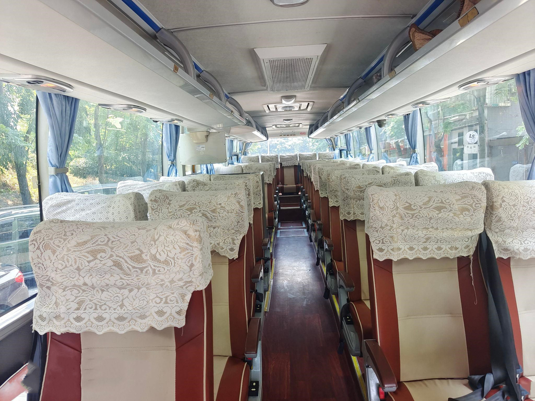 La salida posterior usada del motor del pequeño del autobús 39 de los asientos autobús blanco de Yutong utilizó el autobús de lujo para África