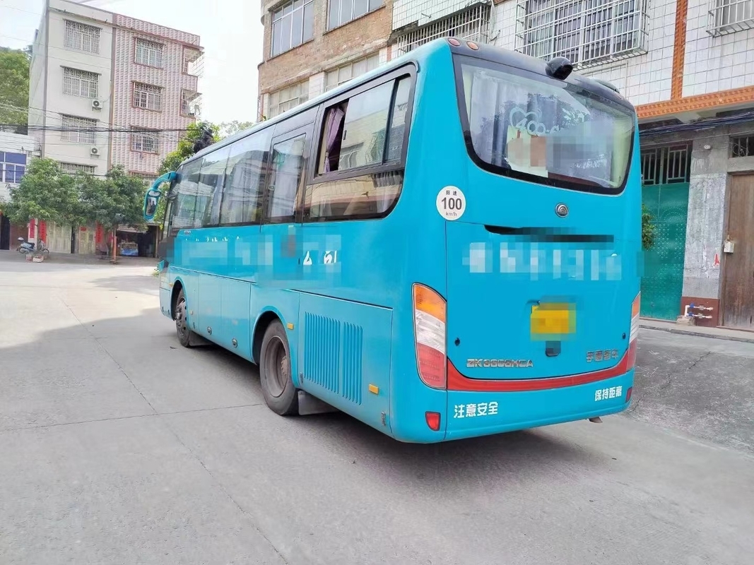 el 2do autobús de la mano utilizó el autobús del autobús Zk6808 33 Seater de Yutong con LHD que dirigía los motores diesel