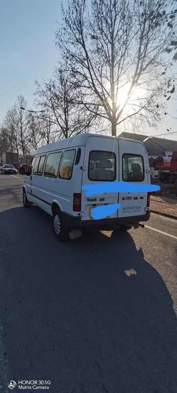 Mini Vans usado 2015 años utilizó la transmisión Mini Bus 15 Seater de Ford Hiace Mini Bus Manual