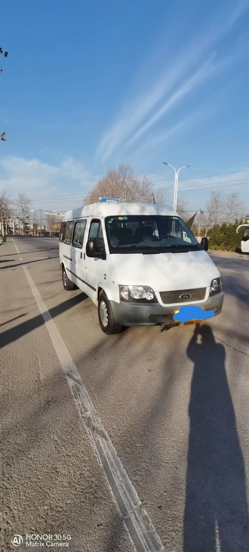 Mini Vans usado 2015 años utilizó la transmisión Mini Bus 15 Seater de Ford Hiace Mini Bus Manual