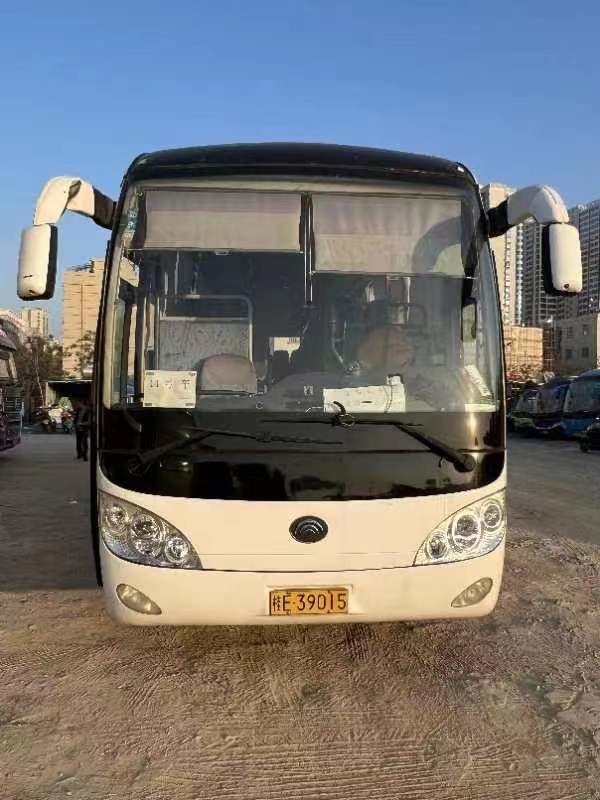El autobús de lujo usado 2014 años Yutong Zk6120 utilizó la dirección del autobús LHD de Seater del autobús 55 del pasajero