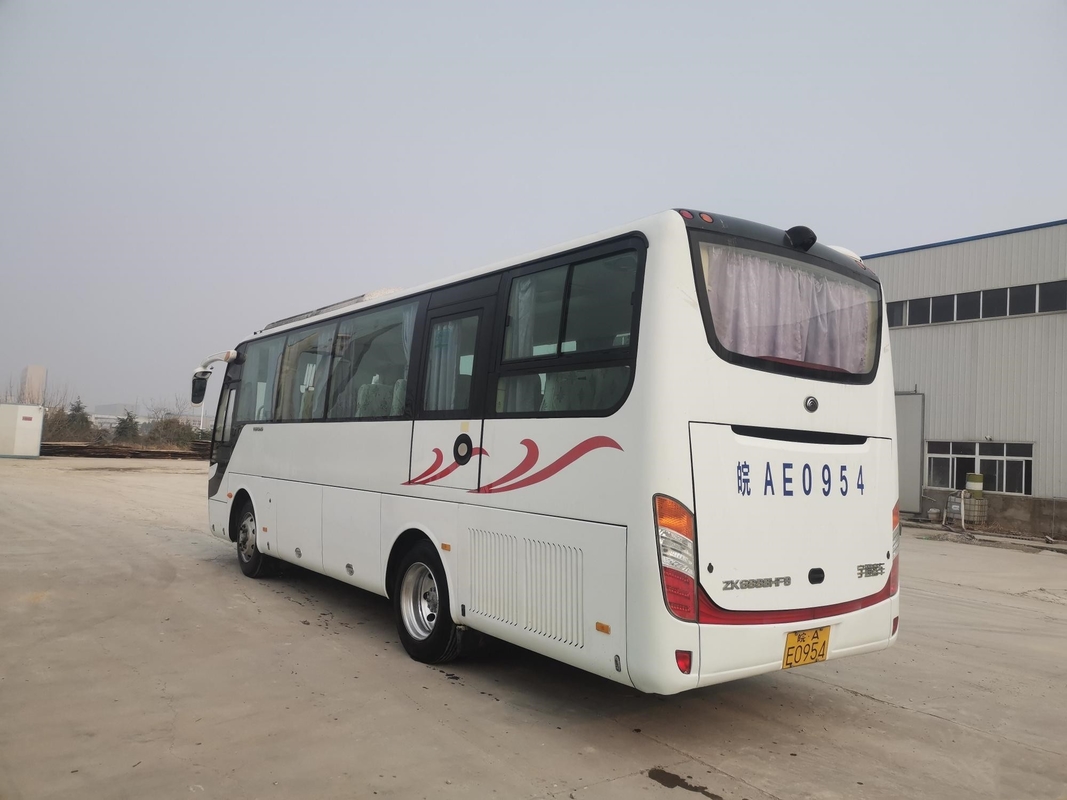 Ventana ZK6888 del sello del motor 162kw del autobús 45seats 2+3layout Yuchai de Yutong del autobús de la segunda mano