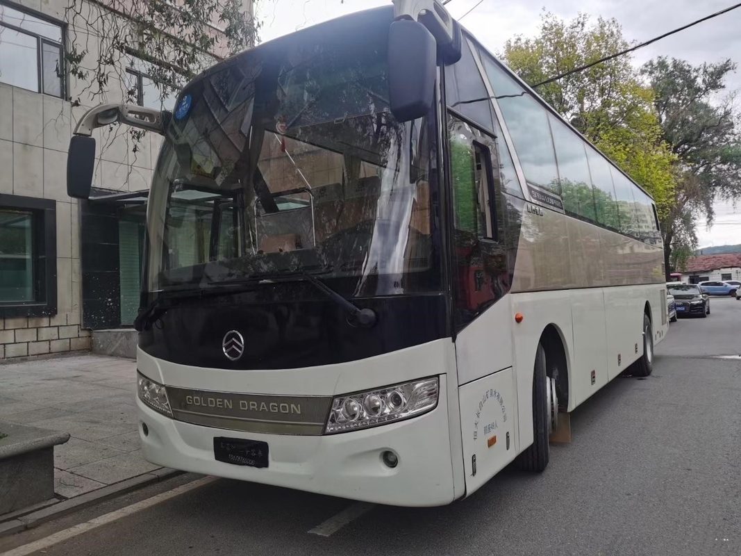 El bus turístico usado utilizó el motor de oro de Yuchai de las puertas dobles de Dragon Bus XML6113J68 49seats