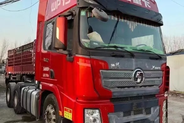 Alto camión usado del tractor del motor 500hp 6×4 SHACMAN D'LONG X3000 de Weichai de la cabina del tejado de los tractores remolque