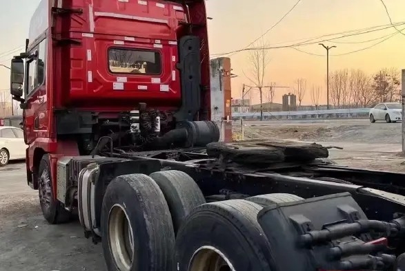 Alto camión usado del tractor del motor 500hp 6×4 SHACMAN D'LONG X3000 de Weichai de la cabina del tejado de los tractores remolque