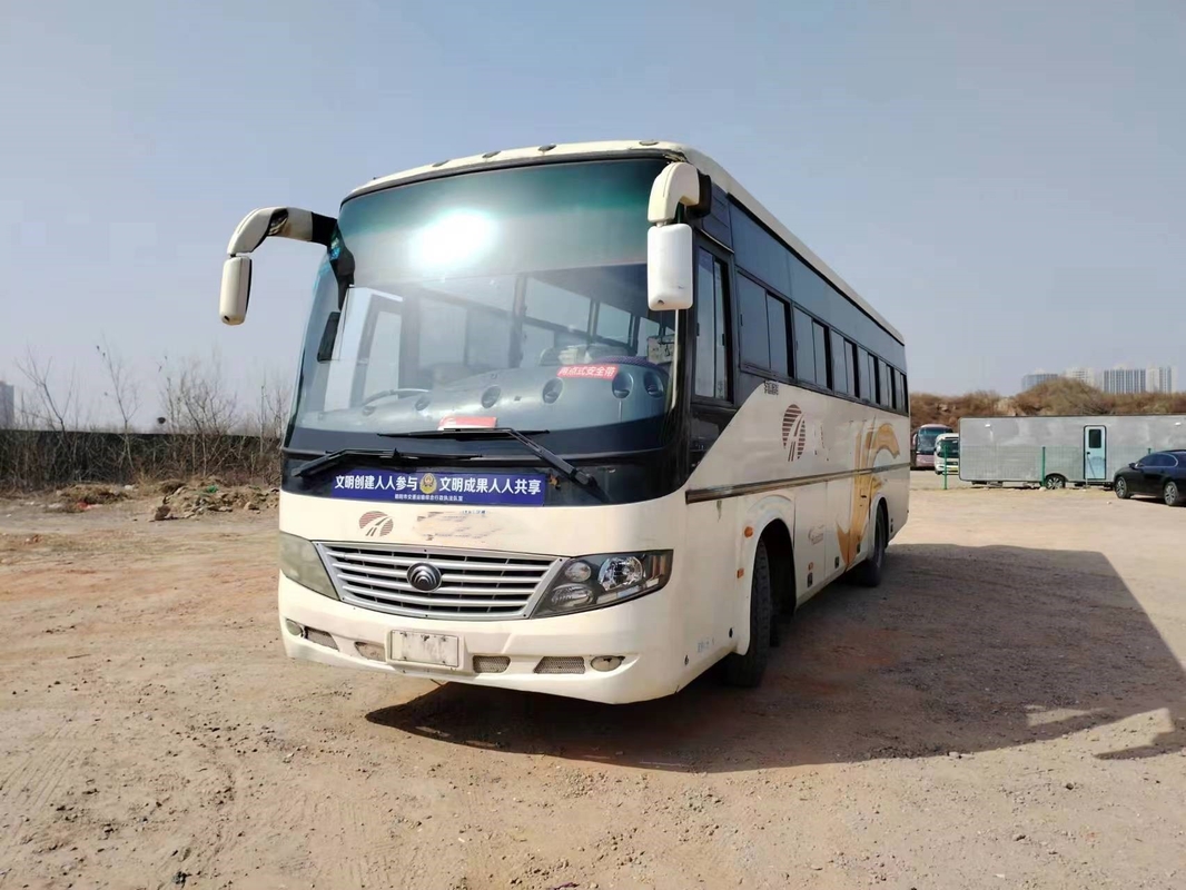 Los autocares usados doblan las puertas que deslizan Windows que 45 asientos dan en segundo lugar los jóvenes Tong Bus ZK6106D