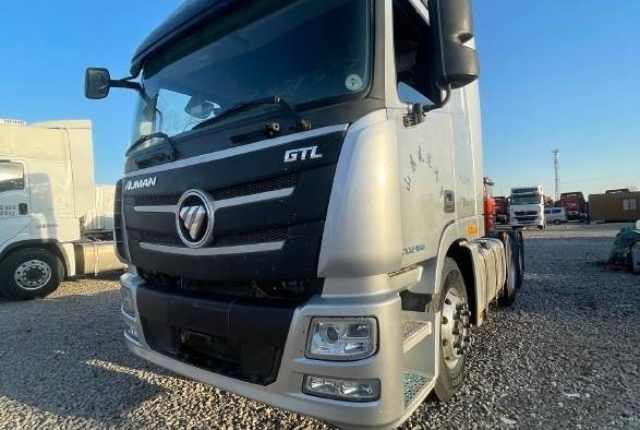 Los segundos remolques 6X4 460hp Max Trailer Mass 40t de la herramienta de mano utilizaron la cabeza del tractor de Foton BJ4259