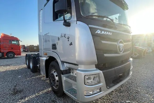 Los segundos remolques 6X4 460hp Max Trailer Mass 40t de la herramienta de mano utilizaron la cabeza del tractor de Foton BJ4259
