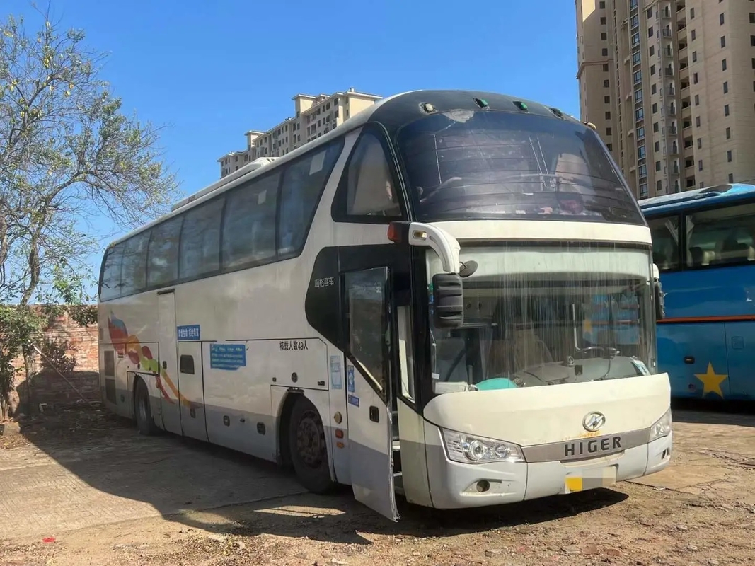 Mano usada un KLQ6122 más alto del EURO IV medio de la puerta del aire acondicionado del freno de disco de los asientos del autobús y del coche 49 segundo