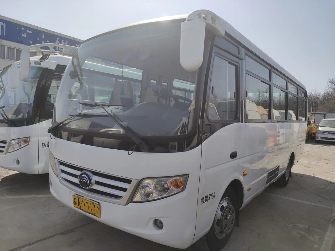 Los asientos cortos usados Front Engine Sliding Window de la puerta de plegamiento del autobús 26 7 metros dan en segundo lugar los jóvenes Tong Bus ZK6720D