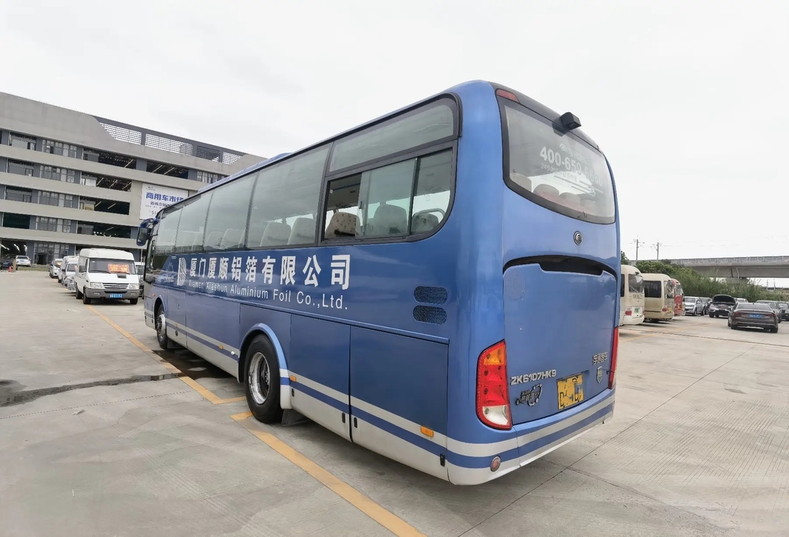 Compartimiento de equipaje grande usado de los asientos del servicio de autobús 45 10,5 metros de Yuchai del motor de 2do de la mano de la puerta media autobús ZK6107 de Yutong