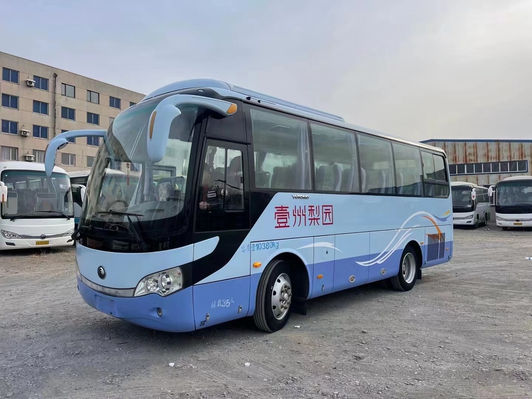 La mano izquierda usada del autobús del tránsito conduce 35 puerta joven de Tong Bus ZK6808 de la 2da mano de los asientos la sola 8 metros
