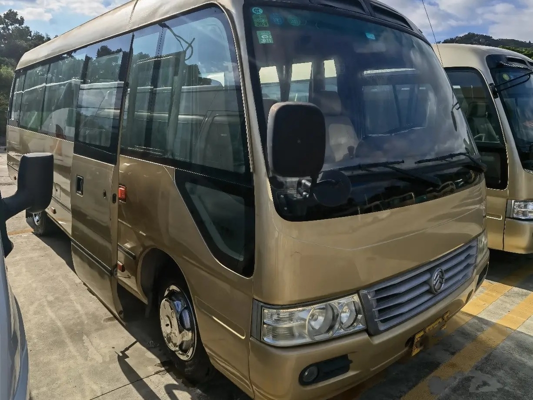 Los pequeños asientos usados Front Engine del autobús 28 7 metros ventilan el dragón de oro XML9729 del peso en vacío 150hp de Conditoner 5250kg