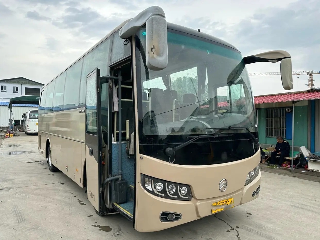 Rv usado entrena el dragón de oro XML6897 IV EURO compartimiento de equipaje del motor de Yuchai de la impulsión de la mano izquierda de 41 asientos