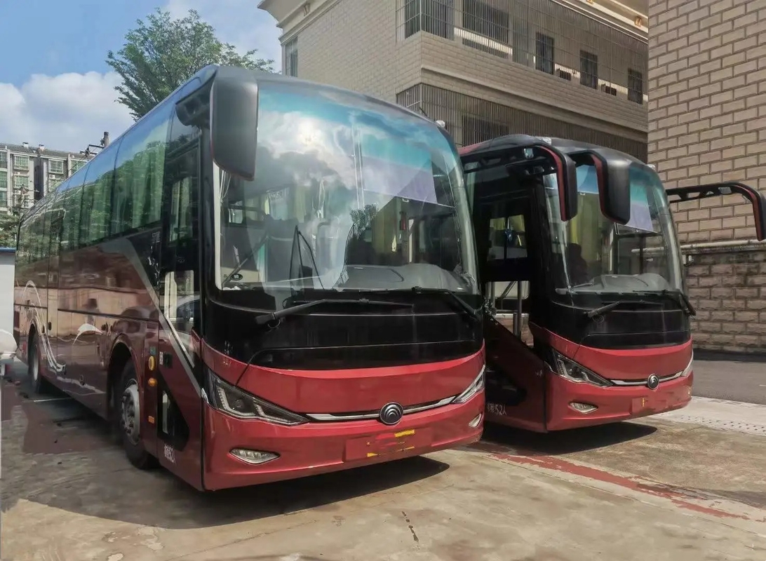 Autobús usado del tránsito pinzas jovenes ZK6117 de 2021 del año de Yuchai del motor 310hp 52 de los asientos de disco del freno del saco hinchable puertas de la suspensión 2