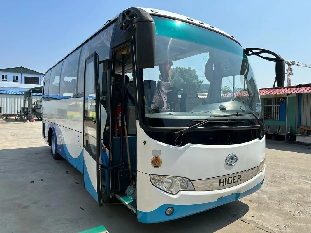 Mano usada un KLQ6796 más alto de la transmisión manual de los asientos de la suspensión 33 del saco hinchable del motor de Yuchai del autobús del tránsito 2da con el aire/acondicionado