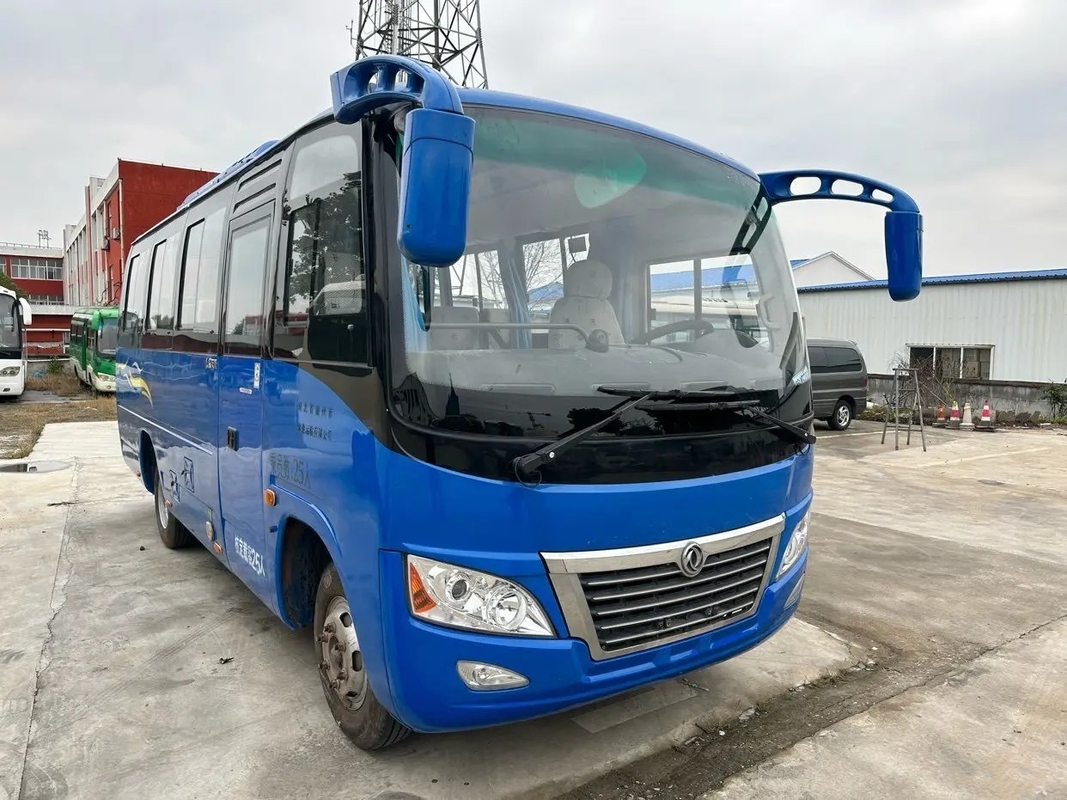 Los pequeños azules usados del autobús colorean 25 asientos que el motor 130hp de Yuchai que resbala la mano izquierda de Windows conduce el autobús DFA6660 de Dongfeng