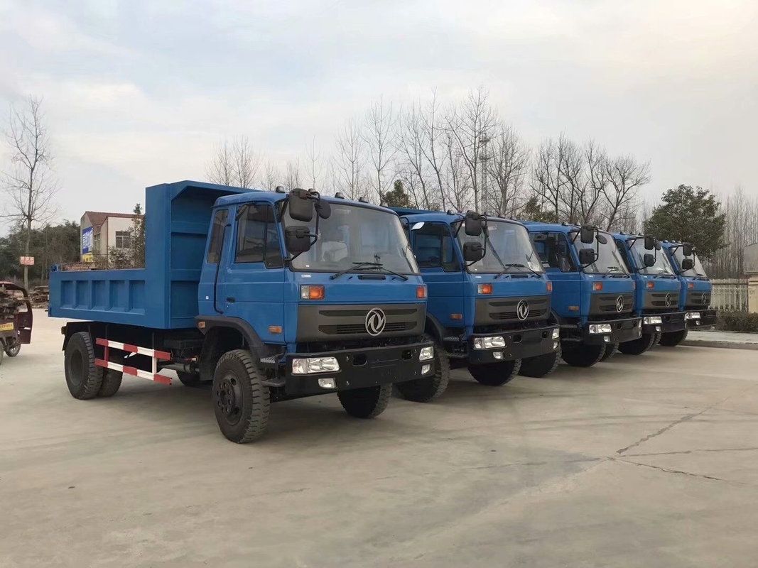 Modelo azul usado Curb Weight de la impulsión de Tipper Truck Dongfeng Brand 4×2 de la luz del color de la descarga del camión 6 toneladas de RHD