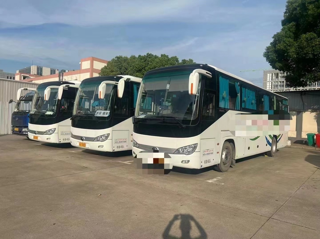 el 2do autobús de la mano ventana del lacre de la impulsión de la mano izquierda del resorte plano de 2020 del año de Yucuai asientos del motor 48 utilizó el autobús de Yutong