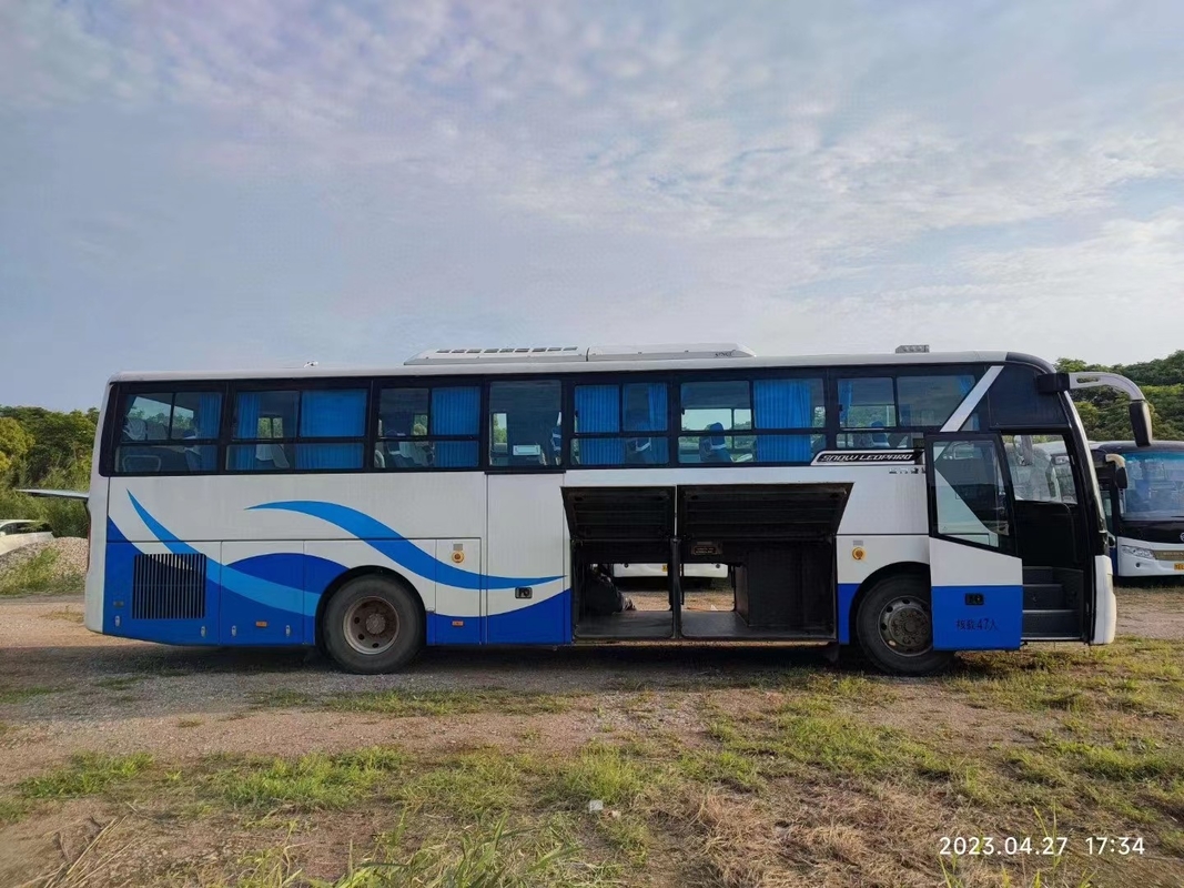 Autobuses y autocares de segunda mano 47 asientos Compartimento para equipaje Puerta central Motor raro usado Golden Dragon Bus XML6113