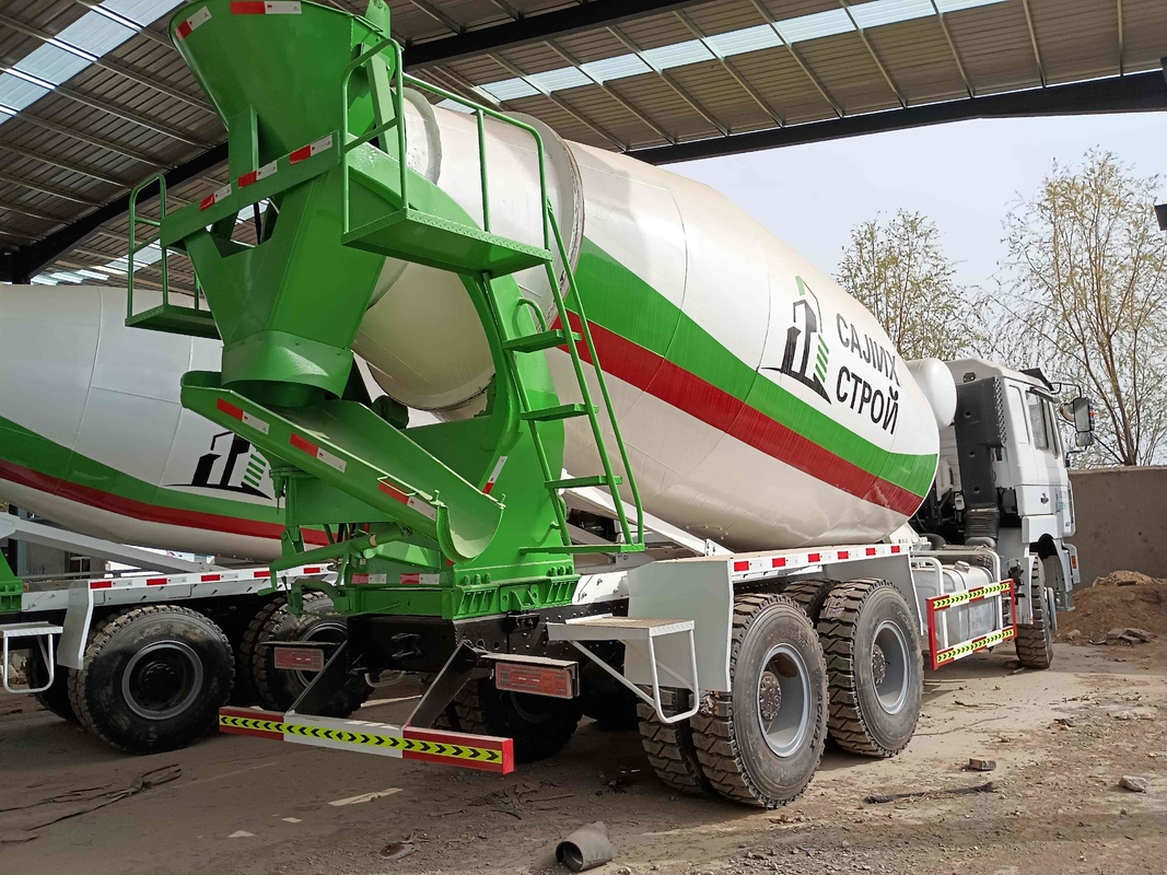 Camión usado del mezclador de cemento que revuelve el peso de carga clasificado del ³ dinámico del volumen los 5m 11 toneladas de Weichai del motor 6×4 de modo de la impulsión
