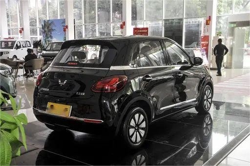 Nuevo Vehículo Energético Uno Empieza Wuling Bingo 4 asientos Auto eléctrico puro Modelo 333KM