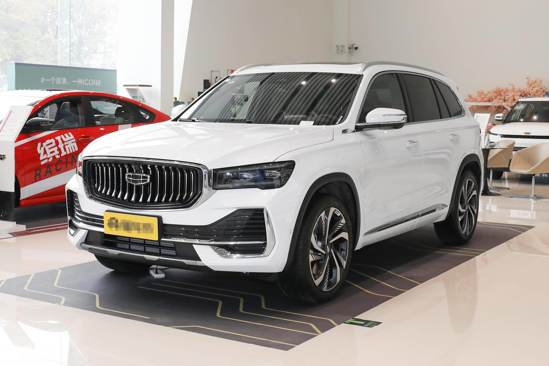 Coche chino SUV Geely 4*4 Conducción 5 asientos Dirección izquierda Aire acondicionado