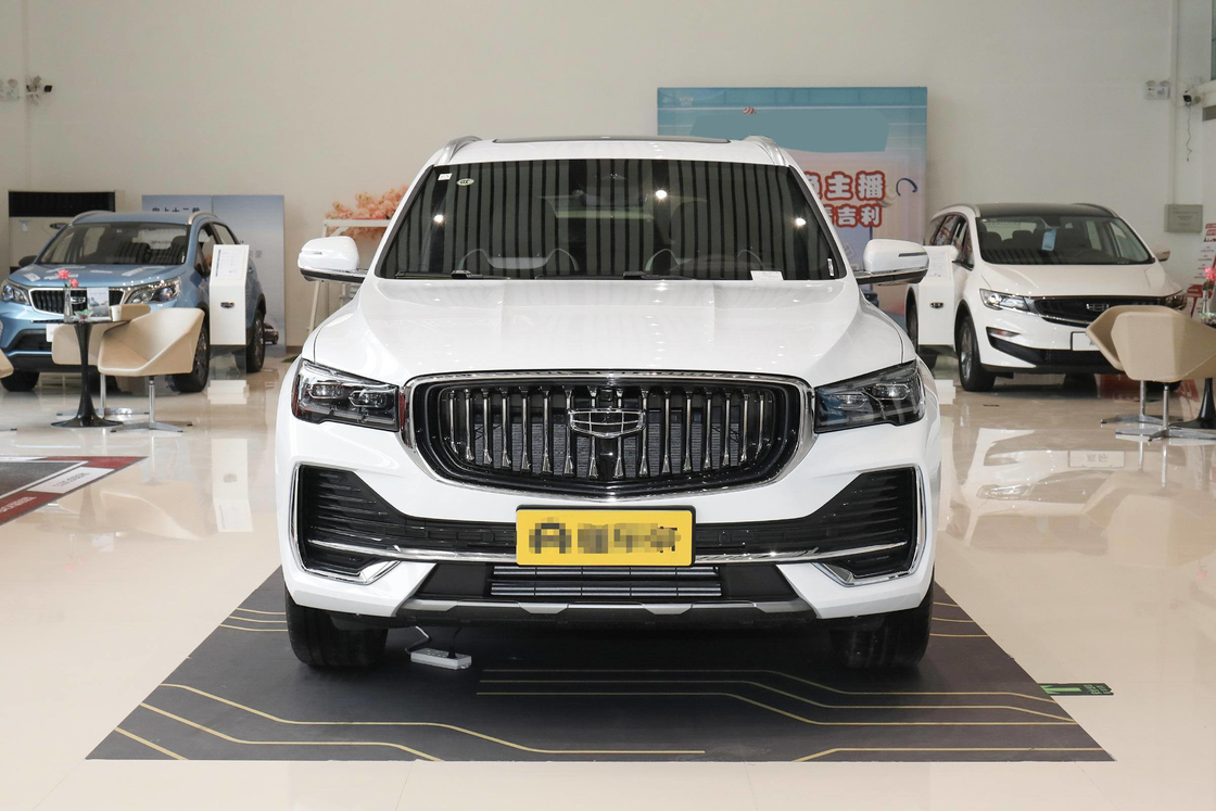 Coche chino SUV Geely 4*4 Conducción 5 asientos Dirección izquierda Aire acondicionado