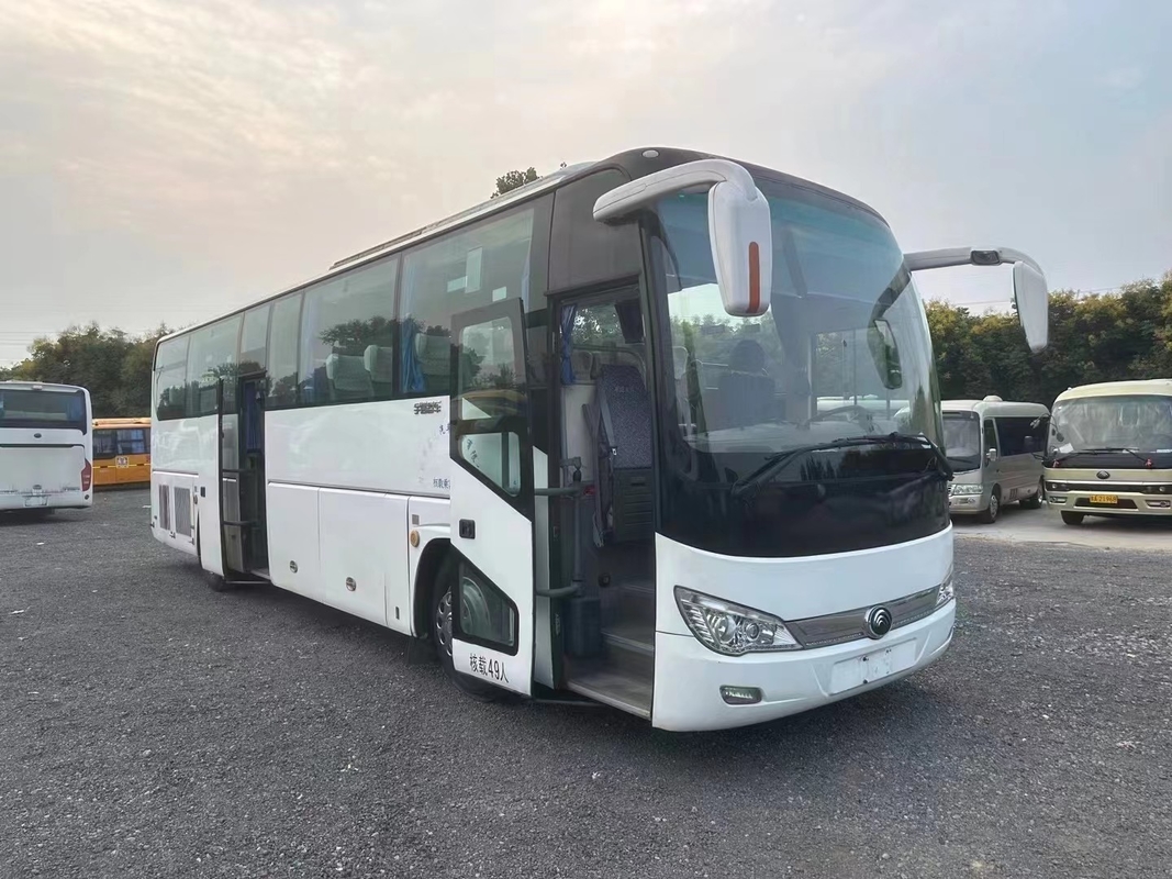 Autobús de segunda mano 2015 año puerta doble de pasajeros 49 asientos buen aire acondicionado