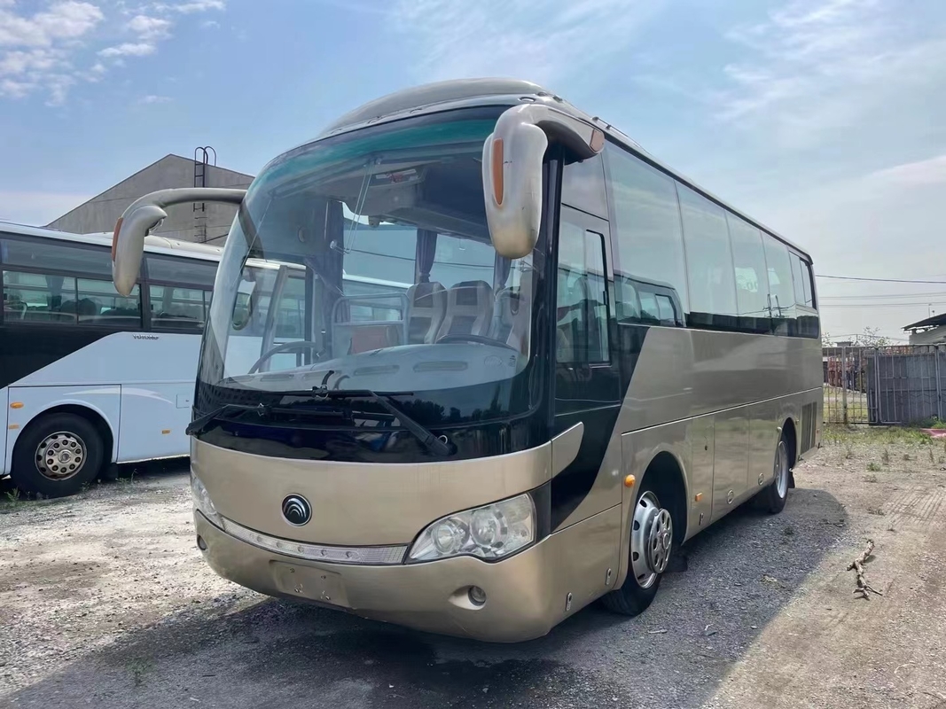 Autobús viejo 35 asientos Yutong ZK6808 portaequipaje Transmisión manual con aire acondicionado