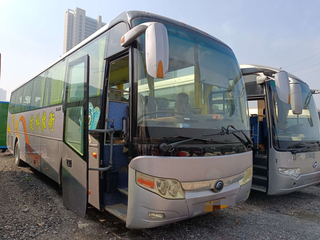 ZK 6127 Autobuses usados de Yutong de puertas únicas 2 + 3 asientos 67 asientos LHD / RHD