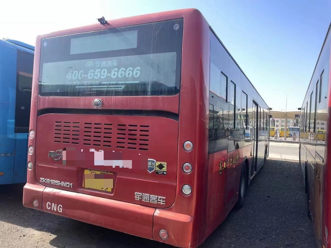 Autobús urbano de 49 plazas usado 100 pasajeros Yutong Zk6125 Cng Motor de doble puerta