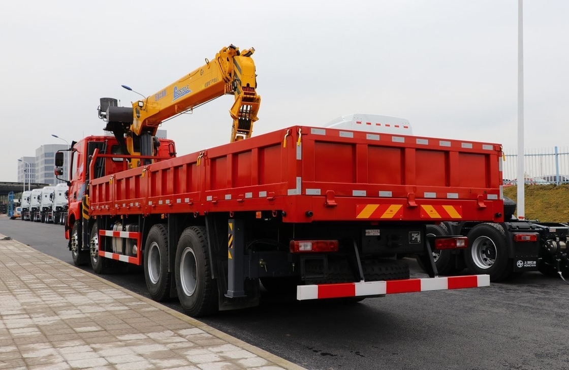 8*4 Modelo de conducción Granada de camión de propiedad previa Hongyan montada 350 hp Euro 6 de trabajo pesado
