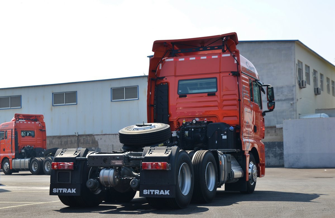 Camión tractor 6*4 Sinotruck de trabajo pesado SITRAK G7 Techo alto 480hp AMT Primavera de hojas