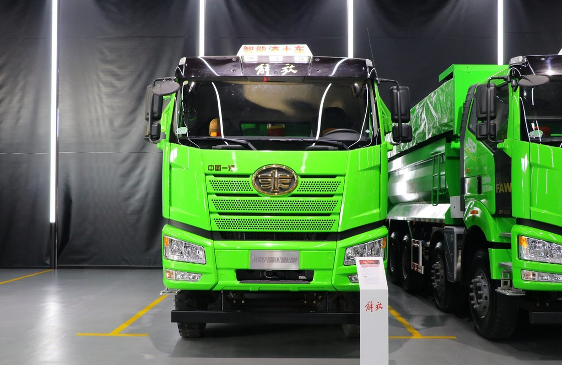 Camiones usados Tipers para la venta 12 neumáticos FAW J6P camión de basura CNG 460hp cabina de techo plano