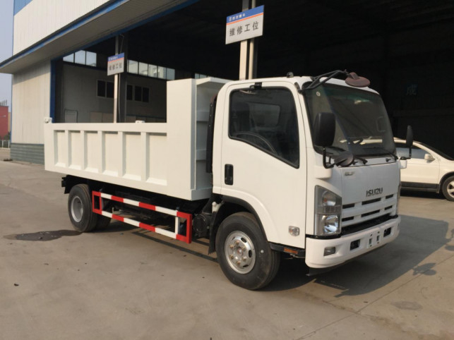 Camiones usados 4 * 2 Carga 10 toneladas 5,2 metros de largo Caja 9 cúbicos Isuzu Dumper Nuevo