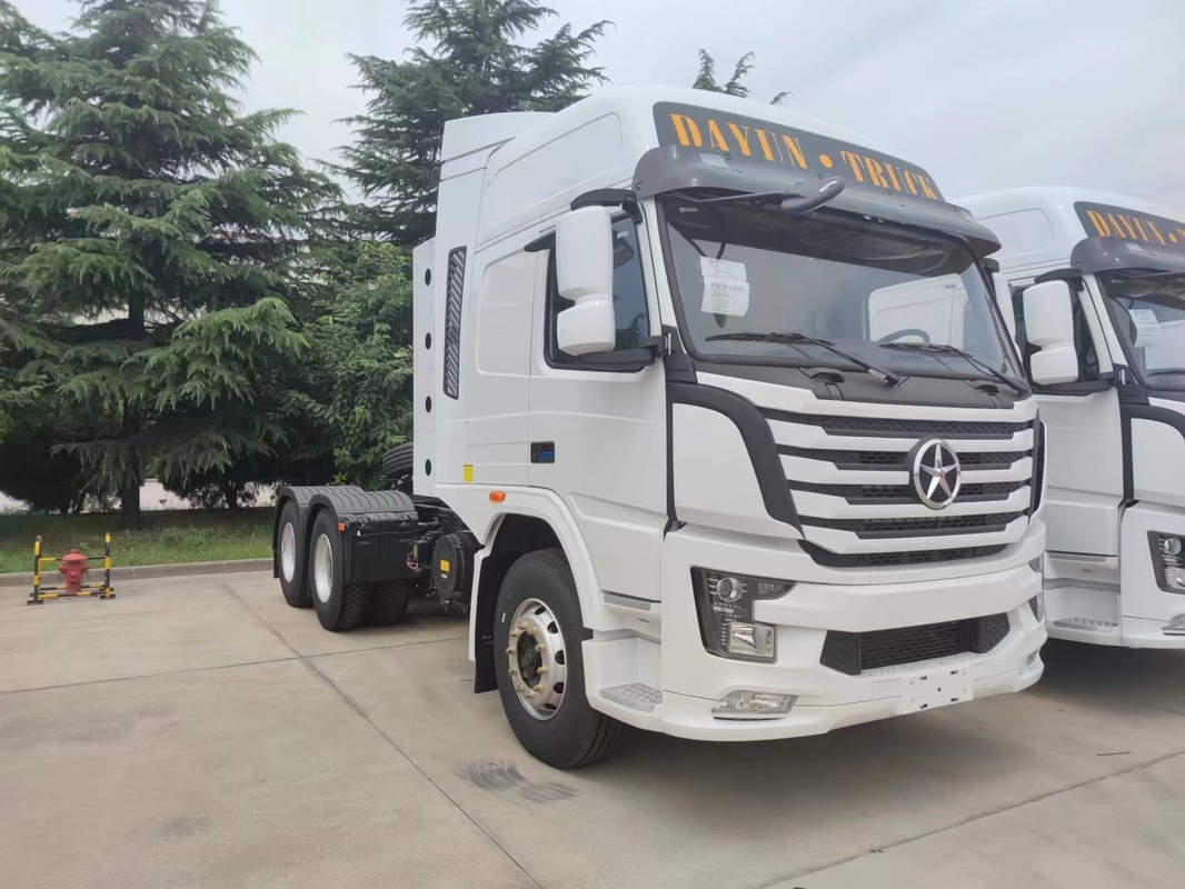 Camiones tractor 6x4 Dayun Prime Mover GNC Alcance de crucero 800 km Euro 3 Emisión 400 hp