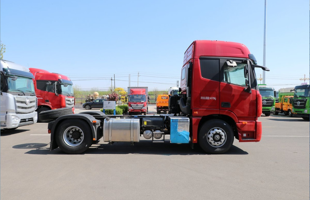 Camión tractor Foton EST ZF caja de cambios hoja de primavera 4 * 2 modo de dirección 490hp motor Cummins Euro 6