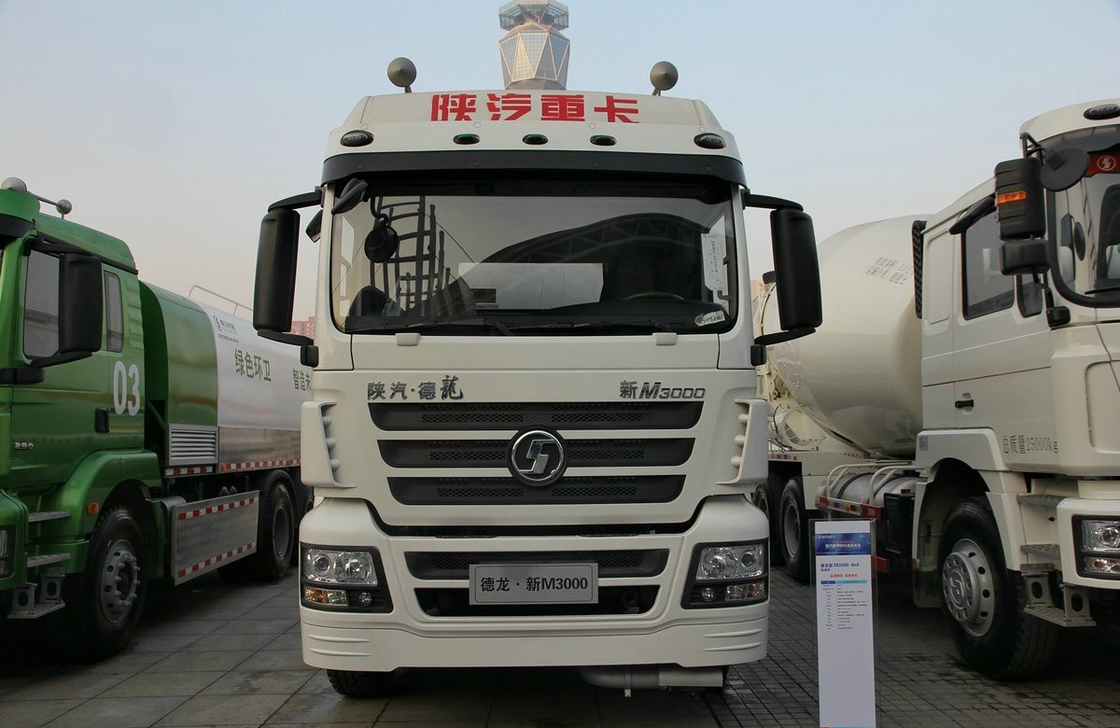 8x4 Cisterna de petróleo camión Shacman 12 ruedas Euro 4 Emisión 30m3 Capacidad Weichai 290 hp