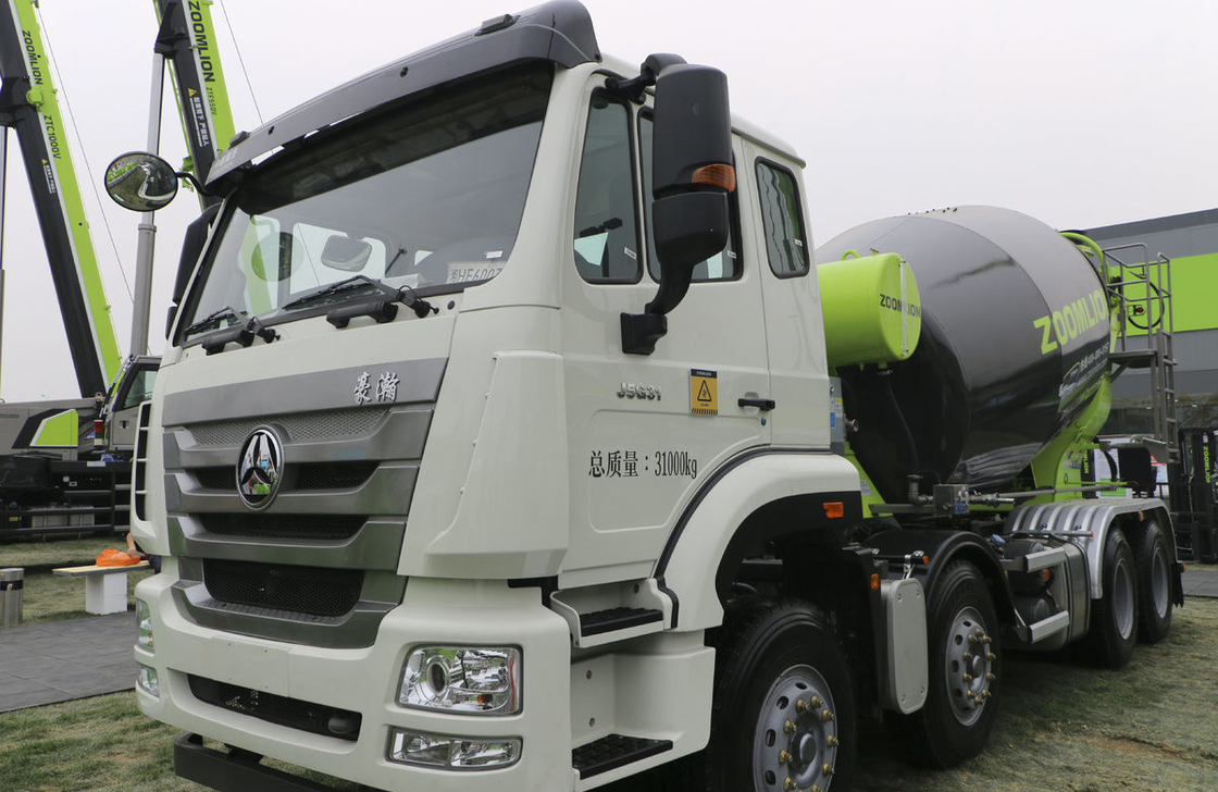 Camión mezclador de hormigón Ghana Hohan J5G 8*4 Chasis Zoomlion Cisterna 8M3 Motor diésel 310 hp