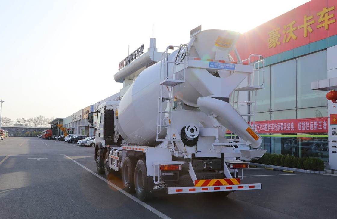 Mezclador de hormigón camión de 10 velocidades de transmisión Howo 8×4 mezclador de cemento 8 cúbicos duradero usando