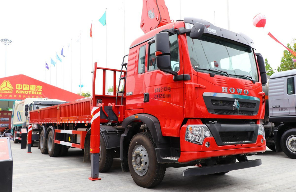 8x4 grúa de camión montado marca china Howo 350hp motor Weichai XCMG brazo fuerte potencia