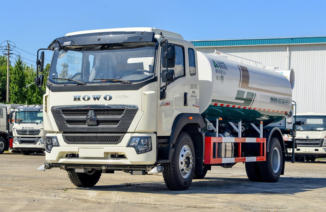 Camión cisterna de agua 4x2 Sinotruck Howo Weichai 220hp Pneus traseros dobles Cabina de fila única
