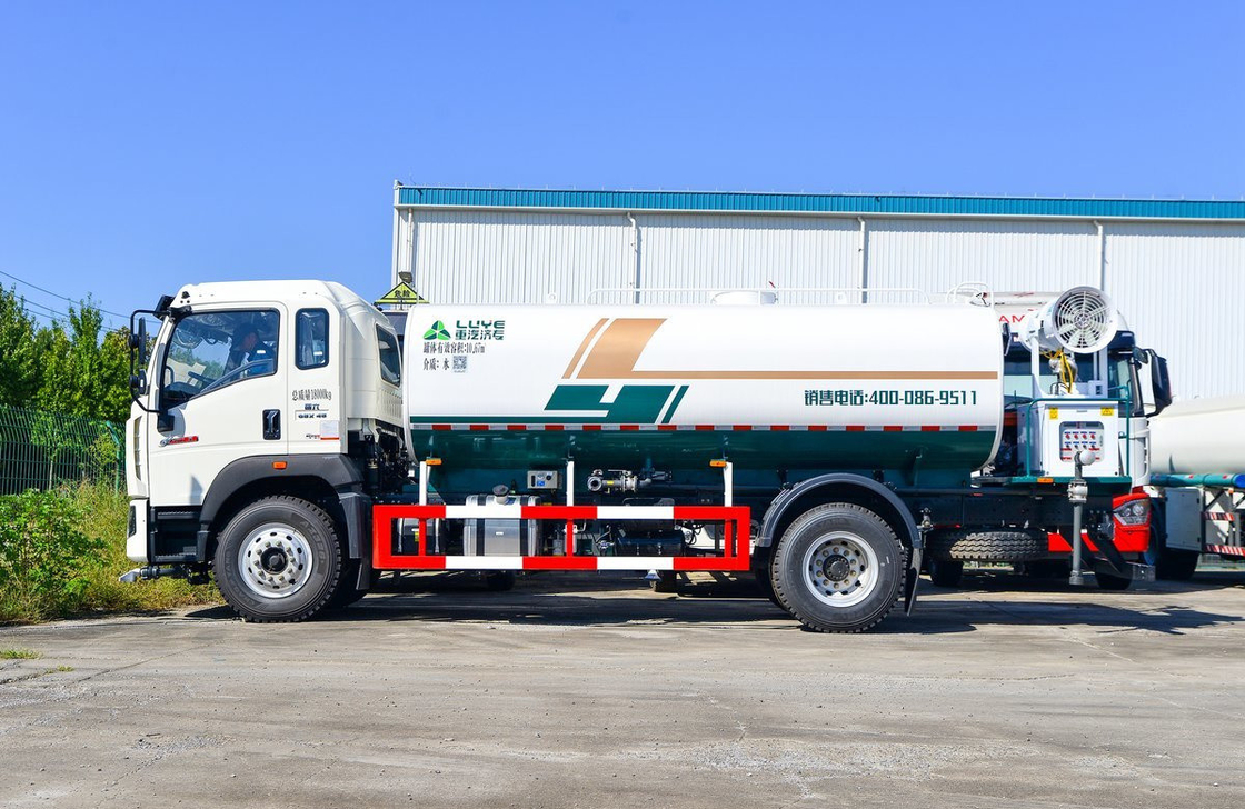 Camión cisterna de agua 4x2 Sinotruck Howo Weichai 220hp Pneus traseros dobles Cabina de fila única